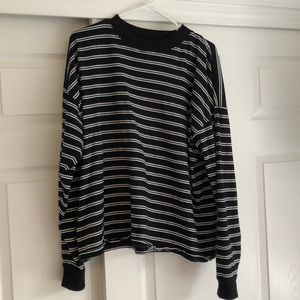urban outfitters size medium long sleeve